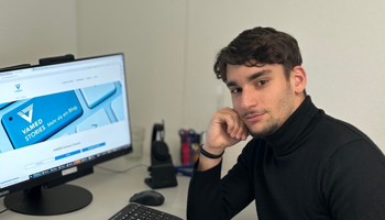 Eren Schreibtisch (2)